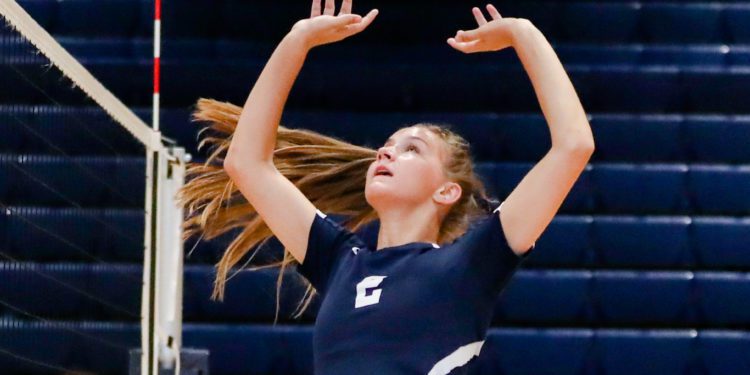 Shady Spring senior 
Kelsie Dangerfield sets for a teammate during a match against Philip Barbour on Oct. 8 (Karen Akers)