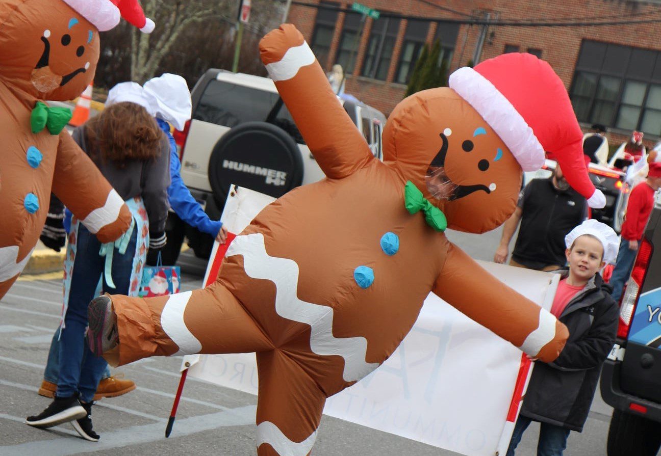 City of Beckley names Christmas Parade trophy winners