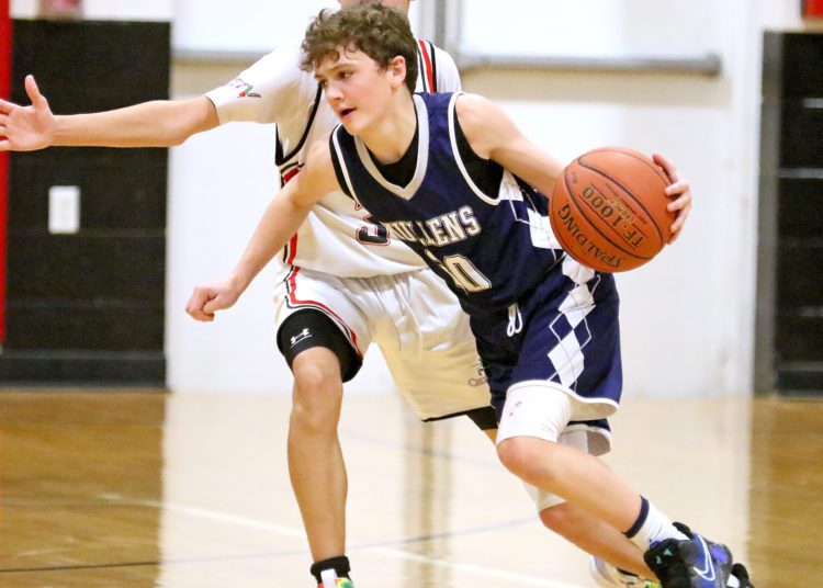 (Brad Davis/For LootPress) Mullens at Greater Beckley Christian 1/31/22.