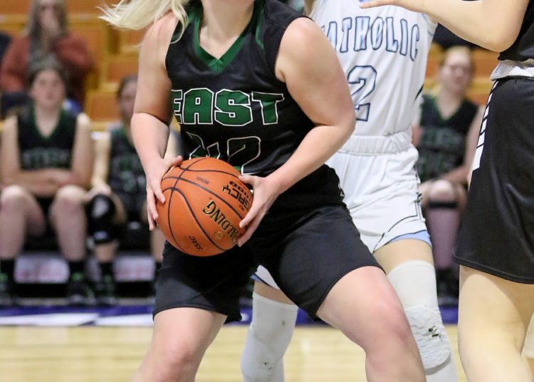 (Brad Davis/For LootPress) Wyoming East v Parkersburg Catholic, State Tournament Class AA Championship Game, March 12, 2022 in Charleston.