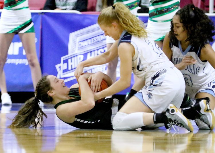 (Brad Davis/For LootPress) Wyoming East v Parkersburg Catholic, State Tournament Class AA Championship Game, March 12, 2022 in Charleston.