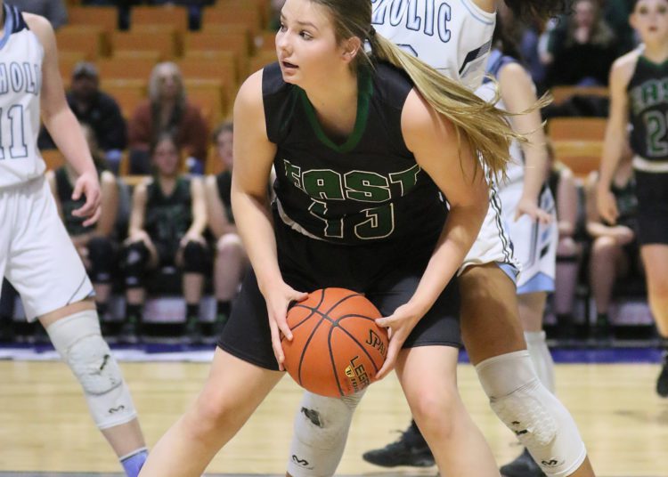 (Brad Davis/For LootPress) Wyoming East v Parkersburg Catholic, State Tournament Class AA Championship Game, March 12, 2022 in Charleston.