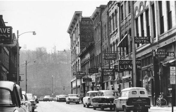 Photo of Summers Street in Charleston.