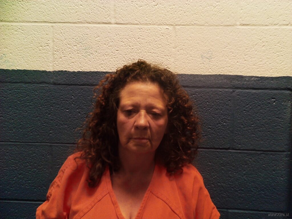 Beckley woman arrested after shoplifting from Sheetz