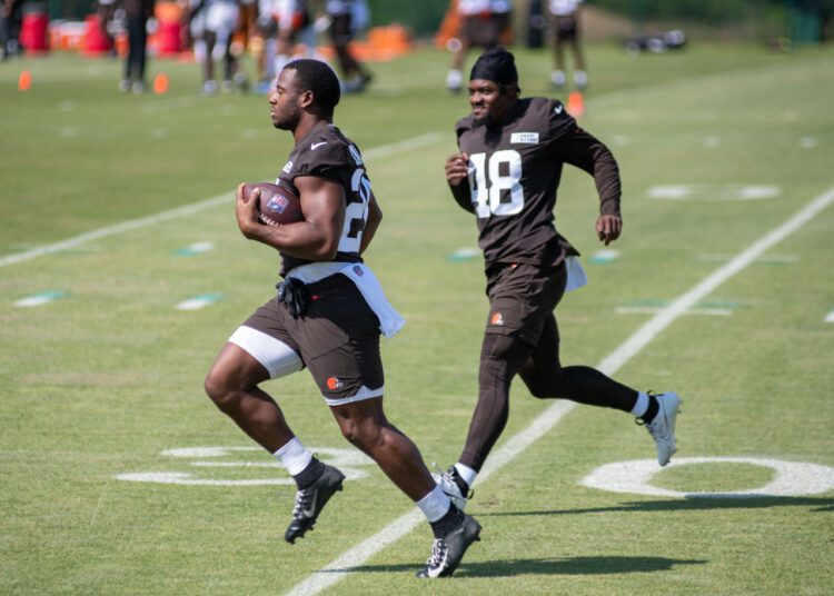 Gallery: Cleveland Browns host first practice of training camp at