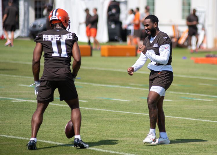 Gallery: Cleveland Browns host first practice of training camp at