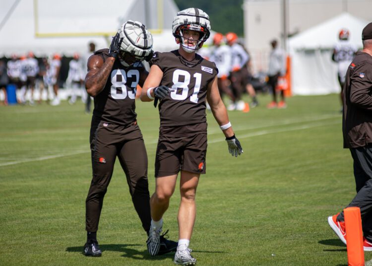 Gallery: Cleveland Browns host first practice of training camp at