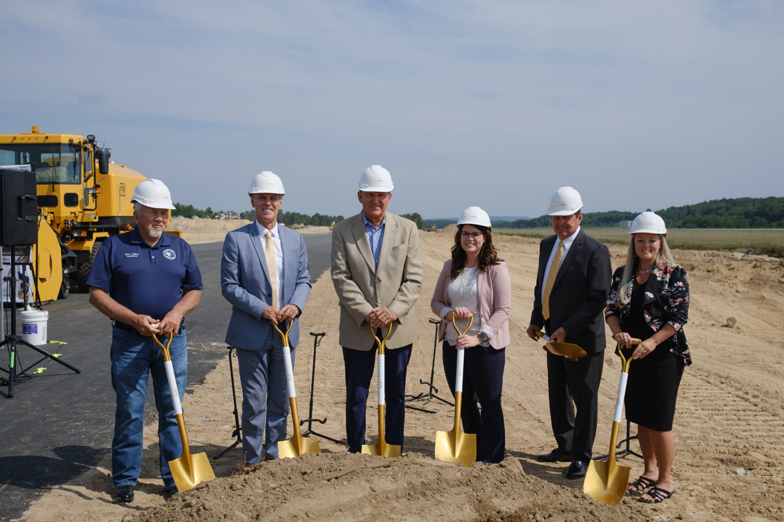 Manchin, Carmichael Join Local Leaders in Breaking Ground for .4 Million Raleigh … – Lootpress